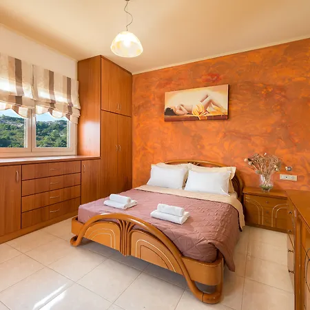 Natura House